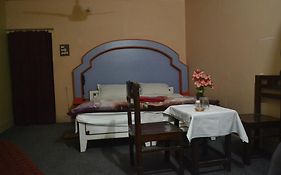 Hotel Sandeep Varanasi 2*