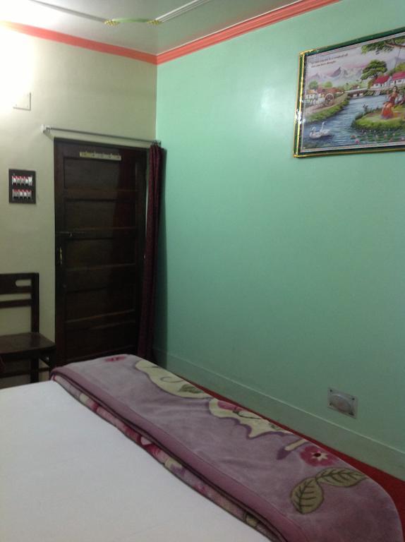 Hotel Sandeep Varanasi Exterior photo